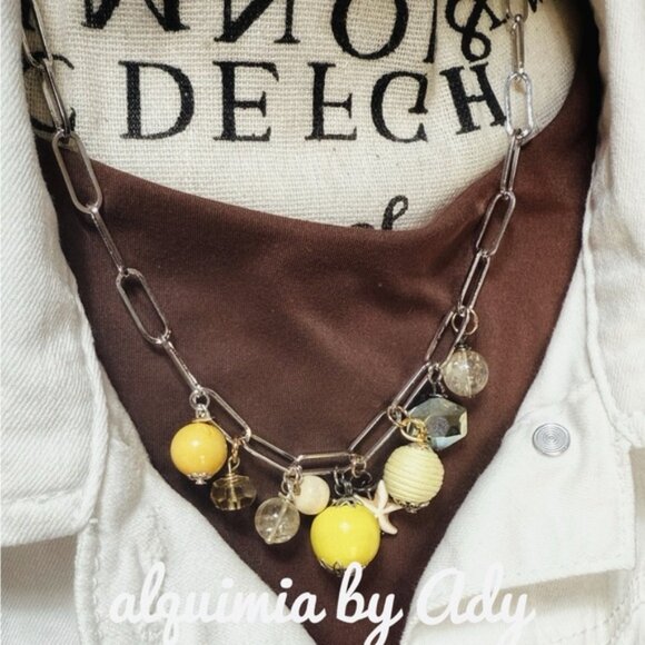 Retro charms statement necklace - Picture 2 of 3